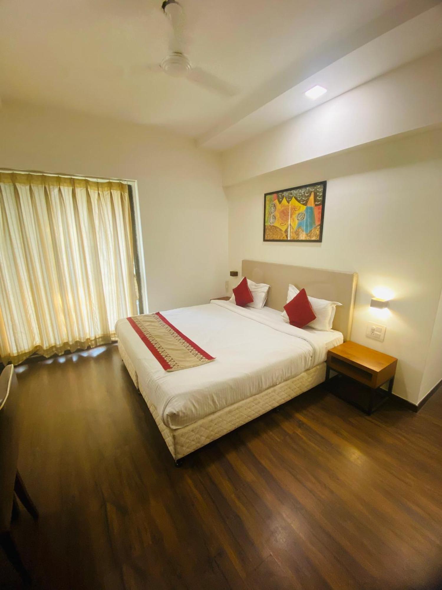 Mumbai House Luxury Apartments Santacruz East, Bombaj Zewnętrze zdjęcie