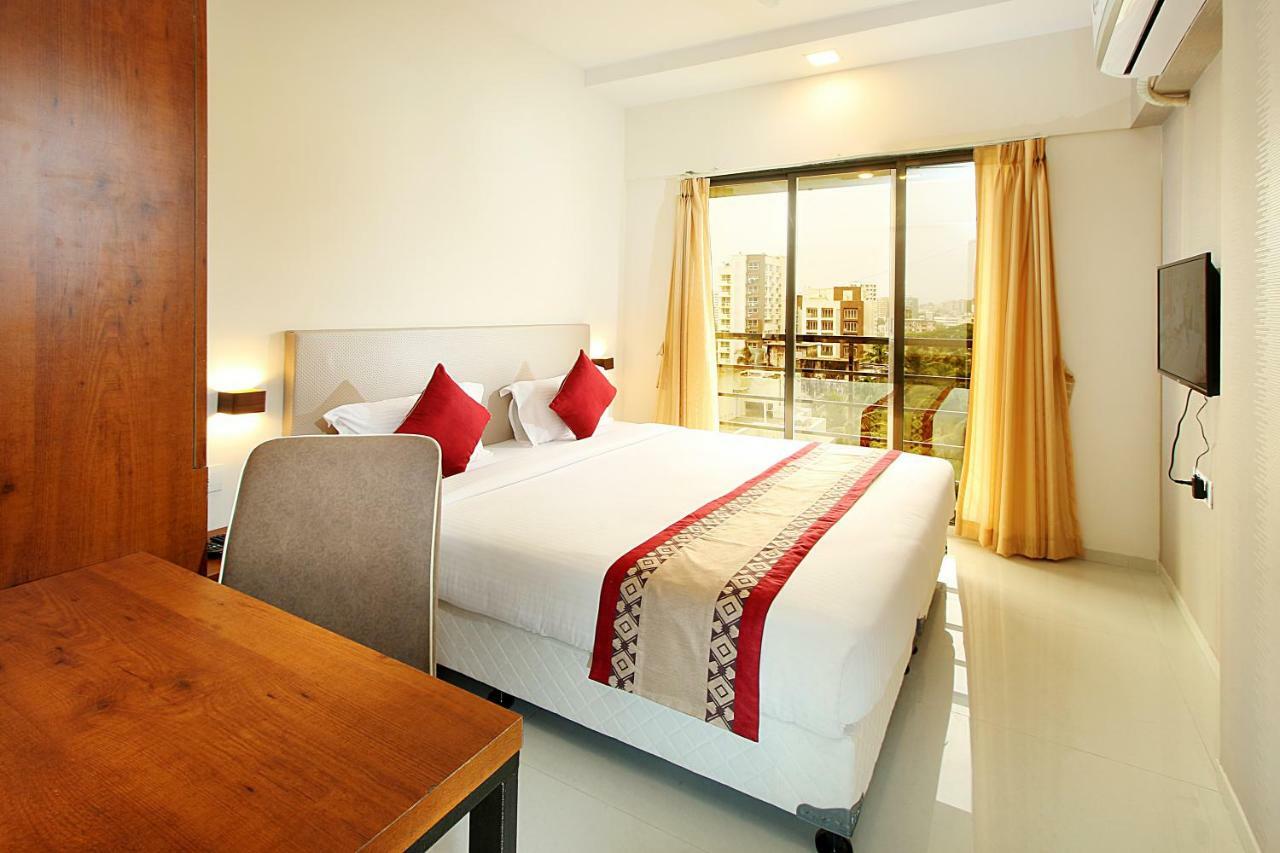 Mumbai House Luxury Apartments Santacruz East, Bombaj Zewnętrze zdjęcie