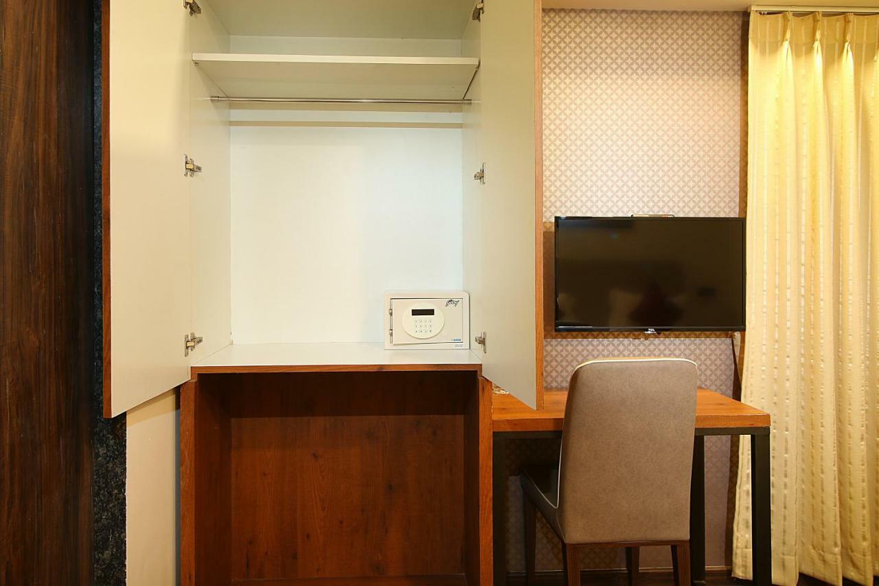 Mumbai House Luxury Apartments Santacruz East, Bombaj Zewnętrze zdjęcie