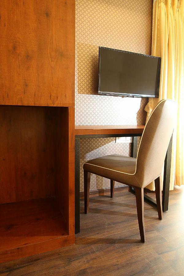 Mumbai House Luxury Apartments Santacruz East, Bombaj Zewnętrze zdjęcie